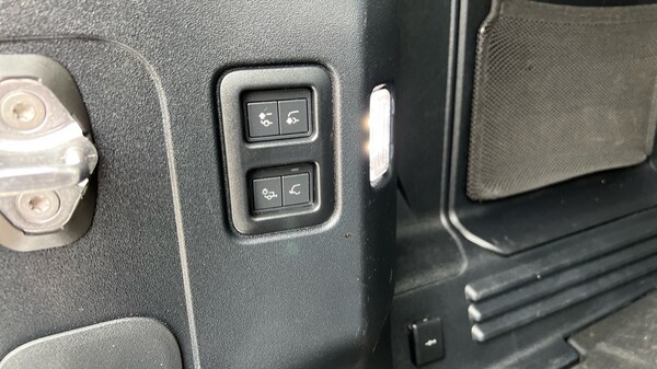 Used Land Rover Defender 2022 for sale - 76311890: Photo 23