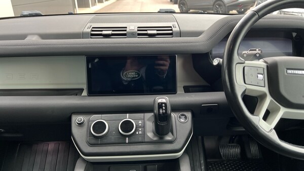 Used Land Rover Defender 2022 for sale - 76311890: Photo 29