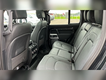 Used Land Rover Defender 2022 for sale - 76311890: Photo