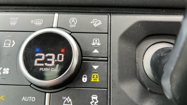 Used Land Rover Defender 2022 for sale - 76311890: Photo 53