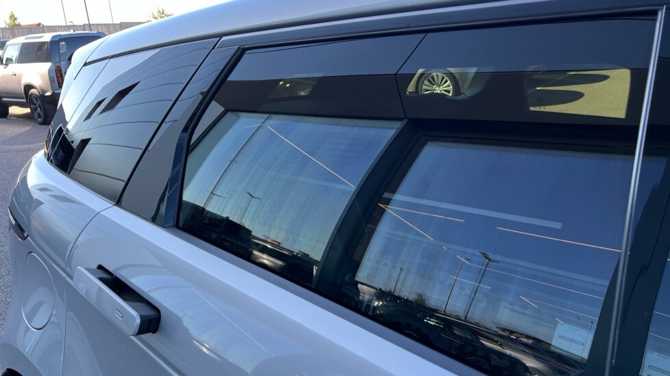 Used Land Rover Range Rover Evoque 2022 for sale - 76589899: Photo 50