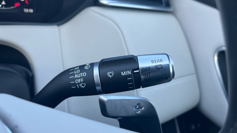 Used Land Rover Range Rover Velar 2021 for sale - 76722132: Photo 23