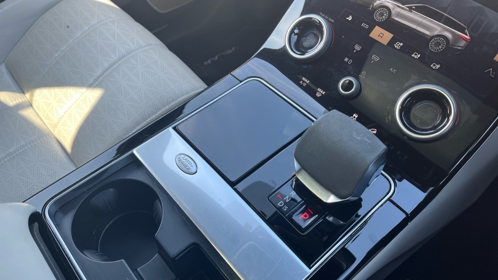 Used Land Rover Range Rover Velar 2021 for sale - 76722132: Photo 28
