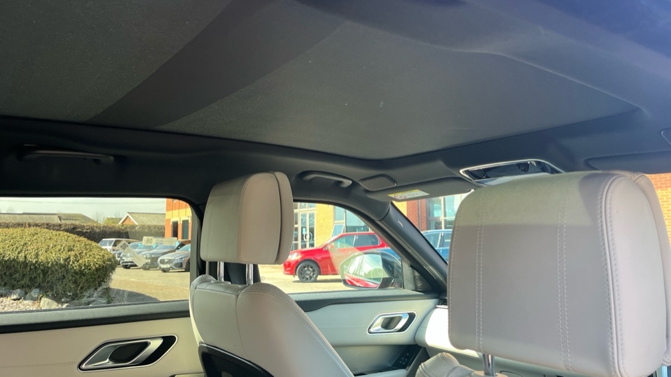 Used Land Rover Range Rover Velar 2021 for sale - 76722132: Photo 52