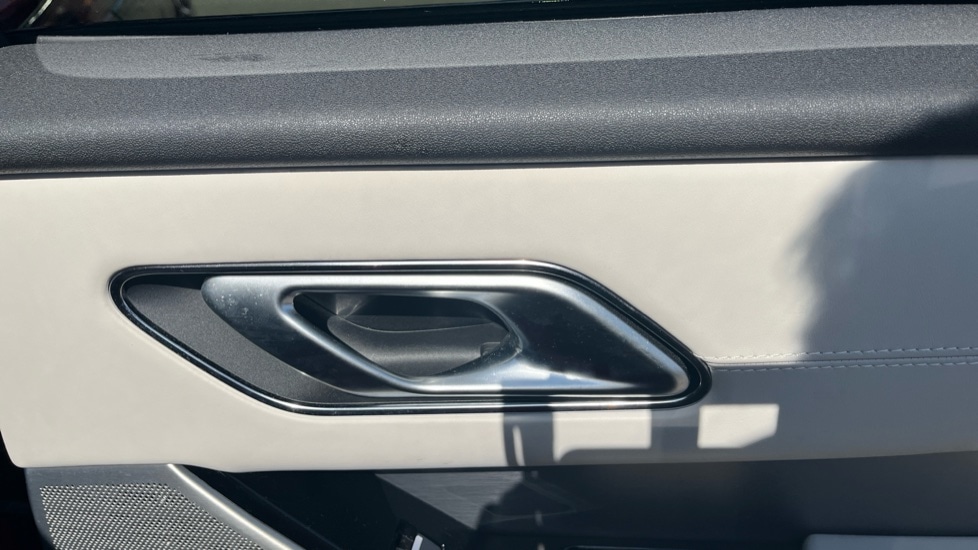 Used Land Rover Range Rover Velar 2021 for sale - 76722132: Photo 53