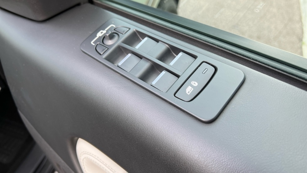 Used Land Rover Discovery Sport 2022 for sale - 76007958: Photo 35
