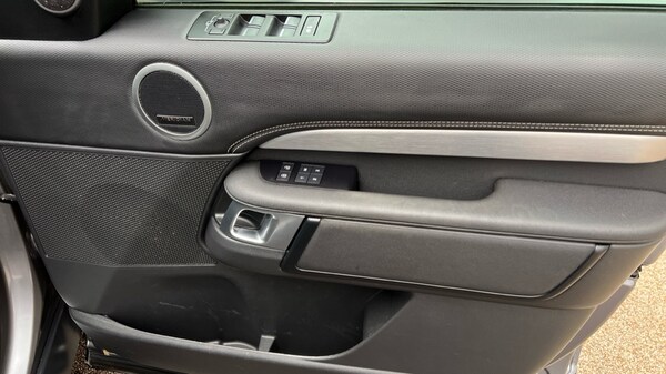 Used Land Rover Discovery 2022 for sale - 76176386: Photo 34