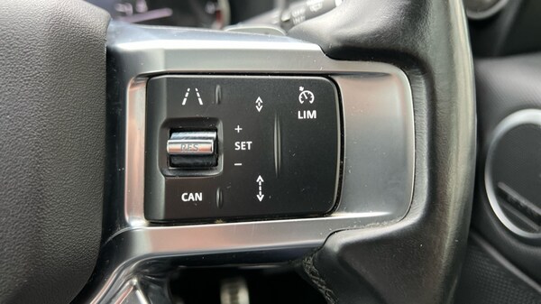 Used Land Rover Discovery 2022 for sale - 76176386: Photo 37