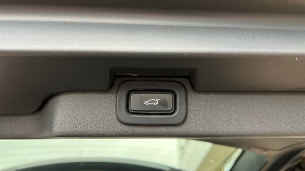 Used Land Rover Discovery 2022 for sale - 76176386: Photo 55