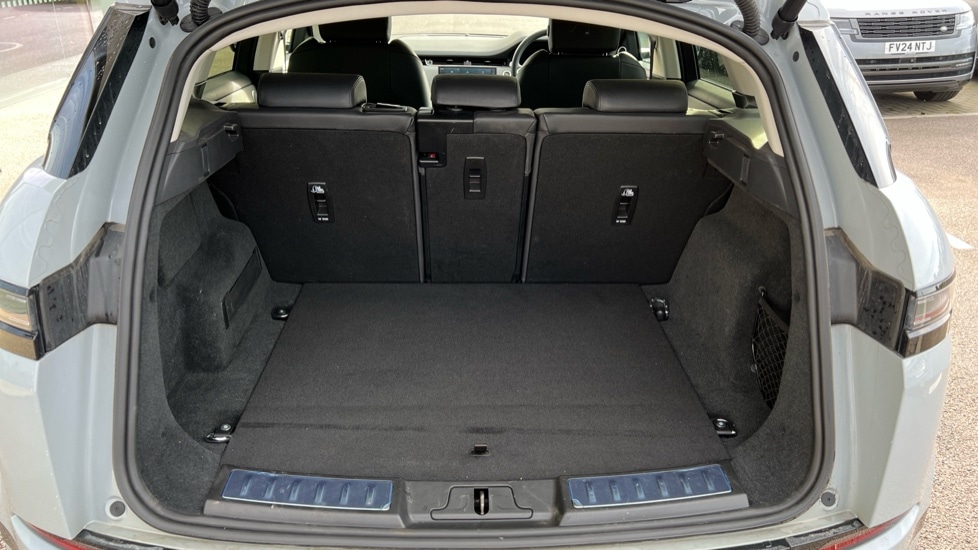 Used Land Rover Range Rover Evoque 2025 for sale - 76272861: Photo 10