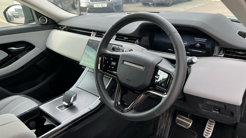 Used Land Rover Range Rover Evoque 2025 for sale - 76272861: Photo 28