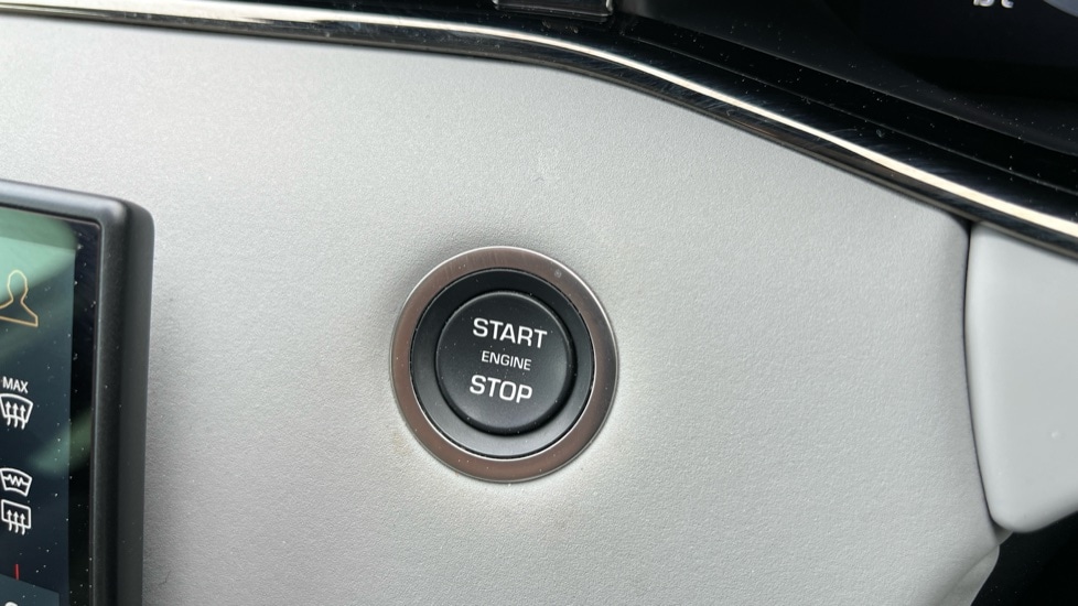 Used Land Rover Range Rover Evoque 2025 for sale - 76272861: Photo 30