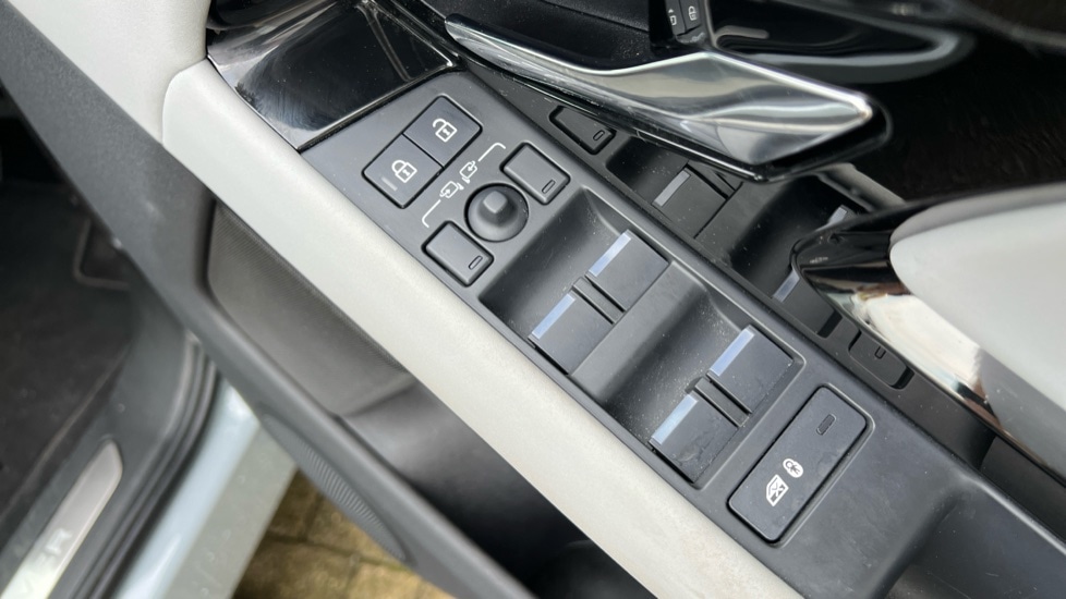 Used Land Rover Range Rover Evoque 2025 for sale - 76272861: Photo 34