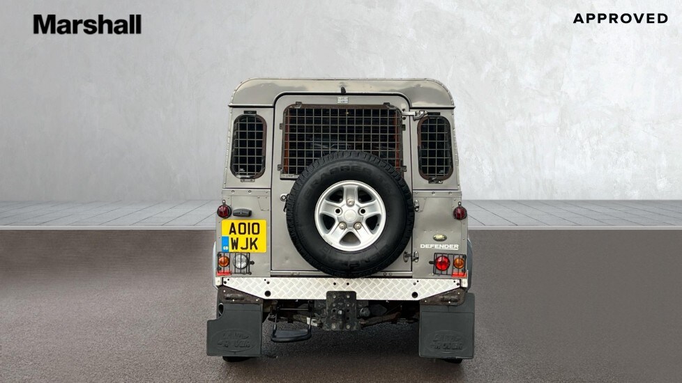 Used Land Rover Defender 2010 for sale - 76873062: Photo 6