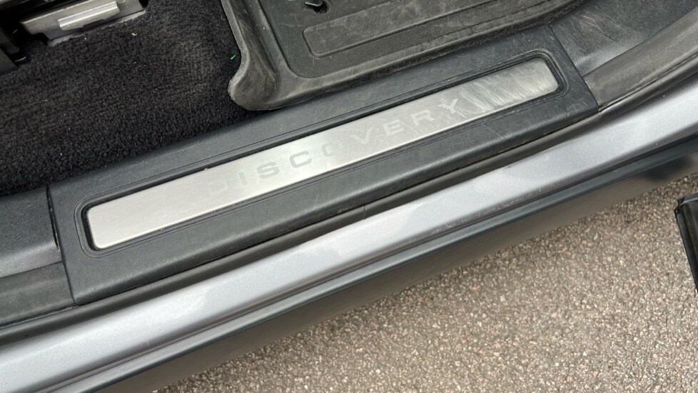 Used Land Rover Discovery 2023 for sale - 76539925: Photo 23