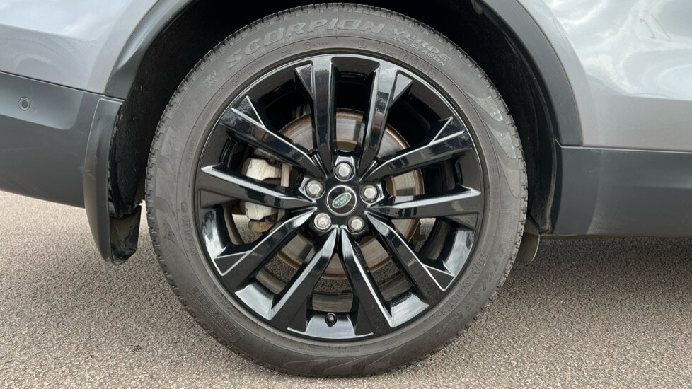 Used Land Rover Discovery 2023 for sale - 76539925: Photo 31