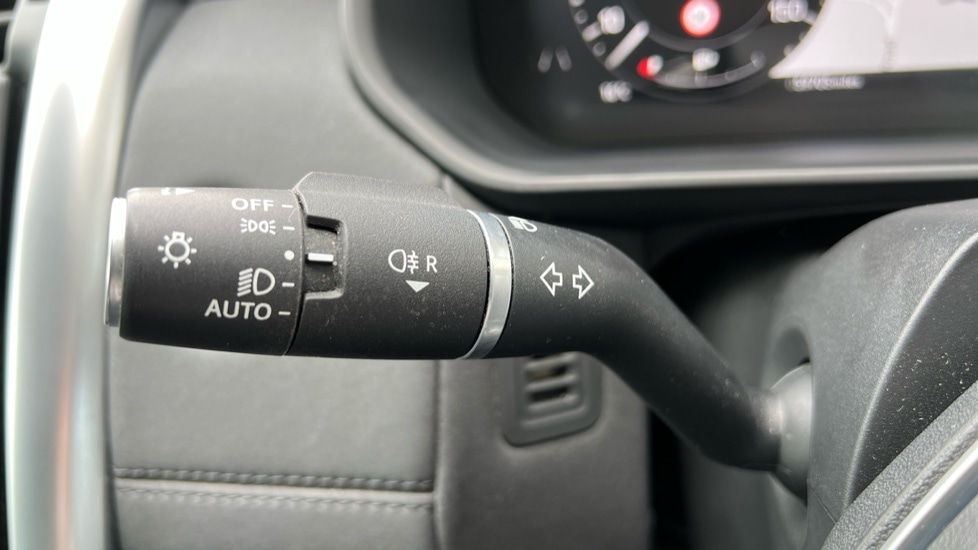 Used Land Rover Discovery 2023 for sale - 76539925: Photo 38