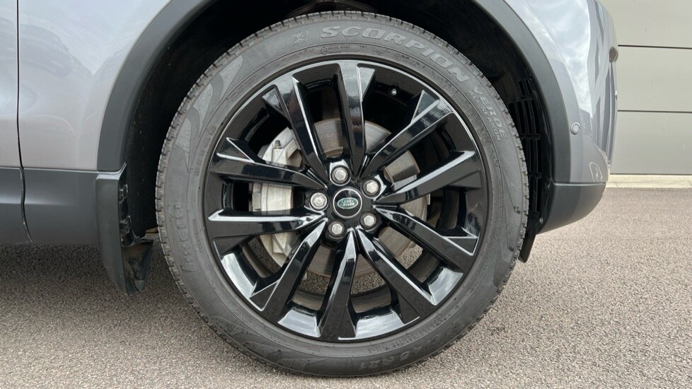 Used Land Rover Discovery 2023 for sale - 76539925: Photo 8