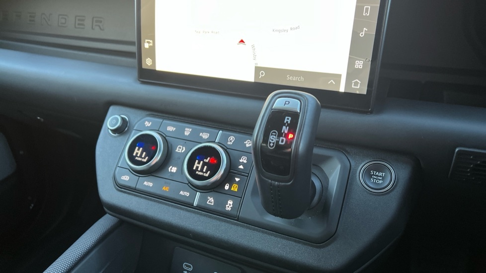 Used Land Rover Defender 2024 for sale - 76999540: Photo 13