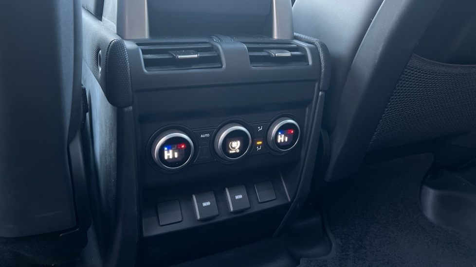 Used Land Rover Defender 2024 for sale - 76999540: Photo 18