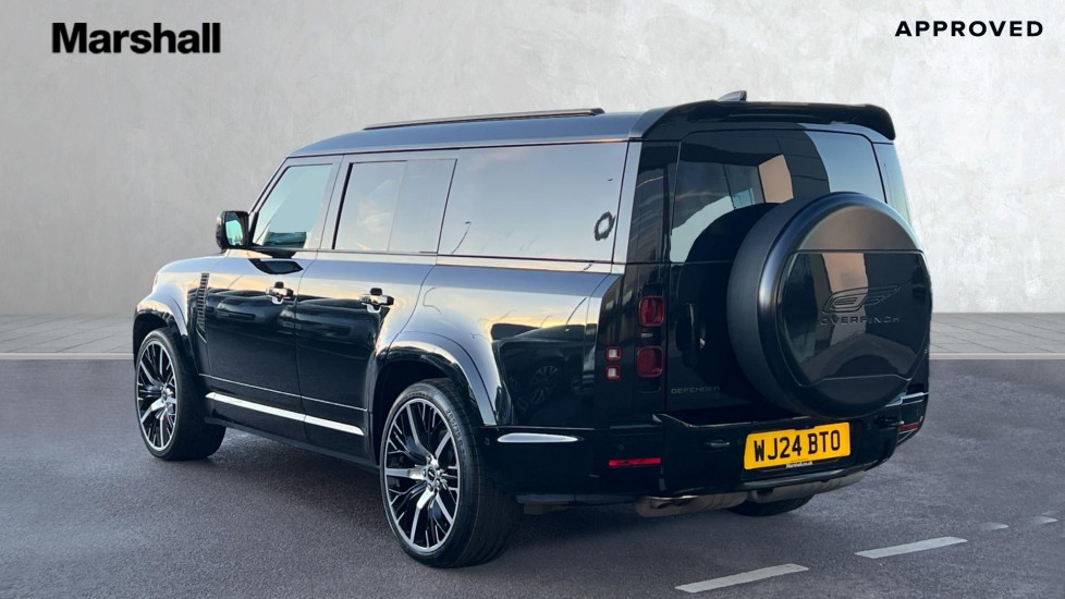 Used Land Rover Defender 2024 for sale - 76999540: Photo 2