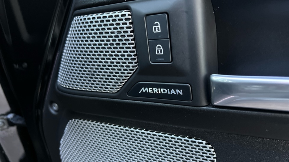 Used Land Rover Defender 2024 for sale - 76999540: Photo 39