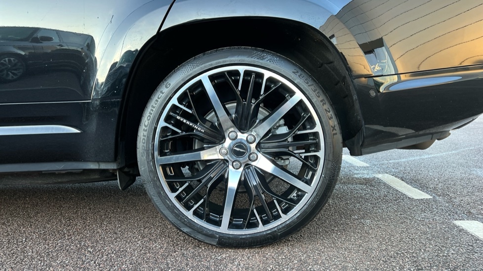 Used Land Rover Defender 2024 for sale - 76999540: Photo 8