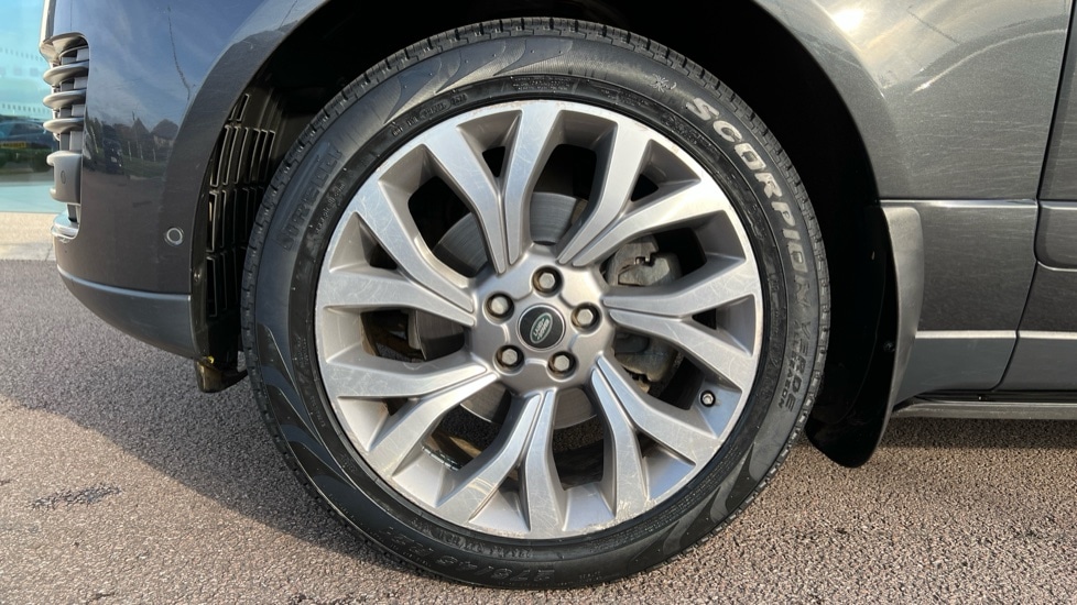 Used Land Rover Range Rover 2021 for sale - 76602927: Photo 32