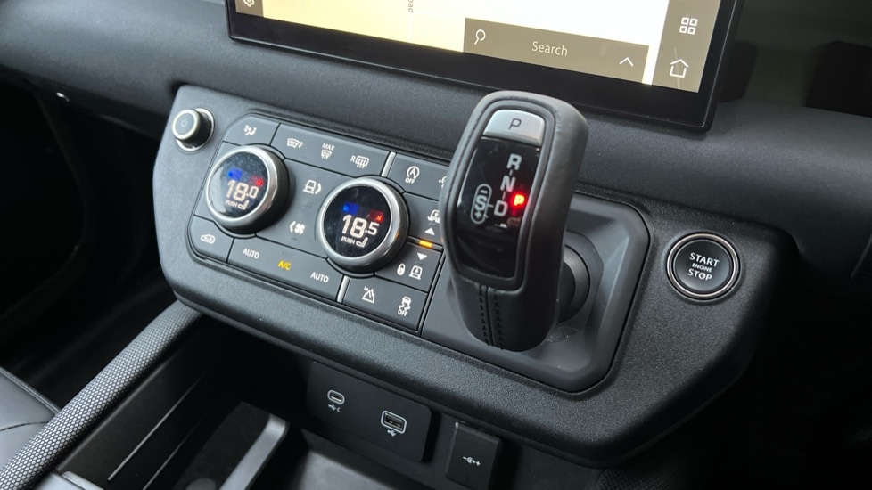 Used Land Rover Defender 2023 for sale - 76873079: Photo 13