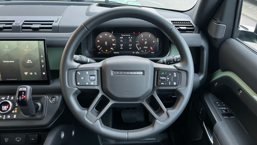 Used Land Rover Defender 2023 for sale - 76873079: Photo 15