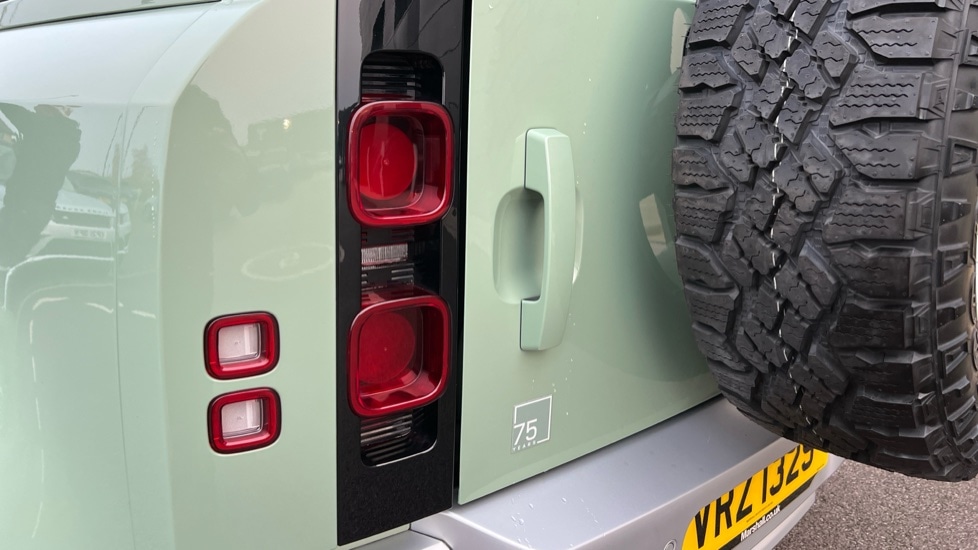 Used Land Rover Defender 2023 for sale - 76873079: Photo 19