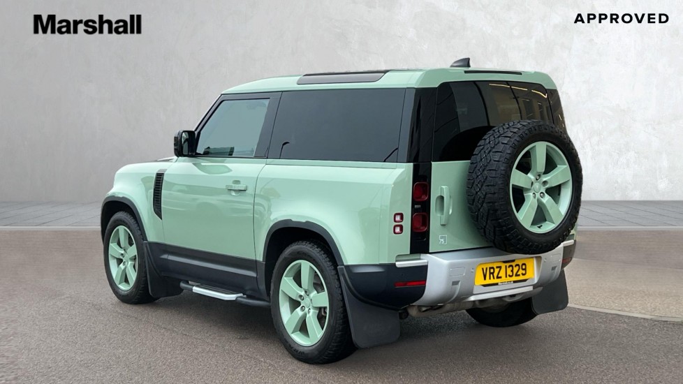 Used Land Rover Defender 2023 for sale - 76873079: Photo 2