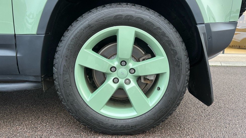 Used Land Rover Defender 2023 for sale - 76873079: Photo 33