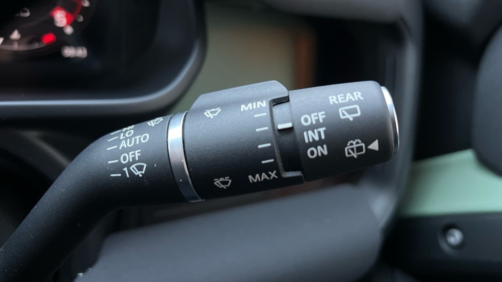 Used Land Rover Defender 2023 for sale - 76873079: Photo 40