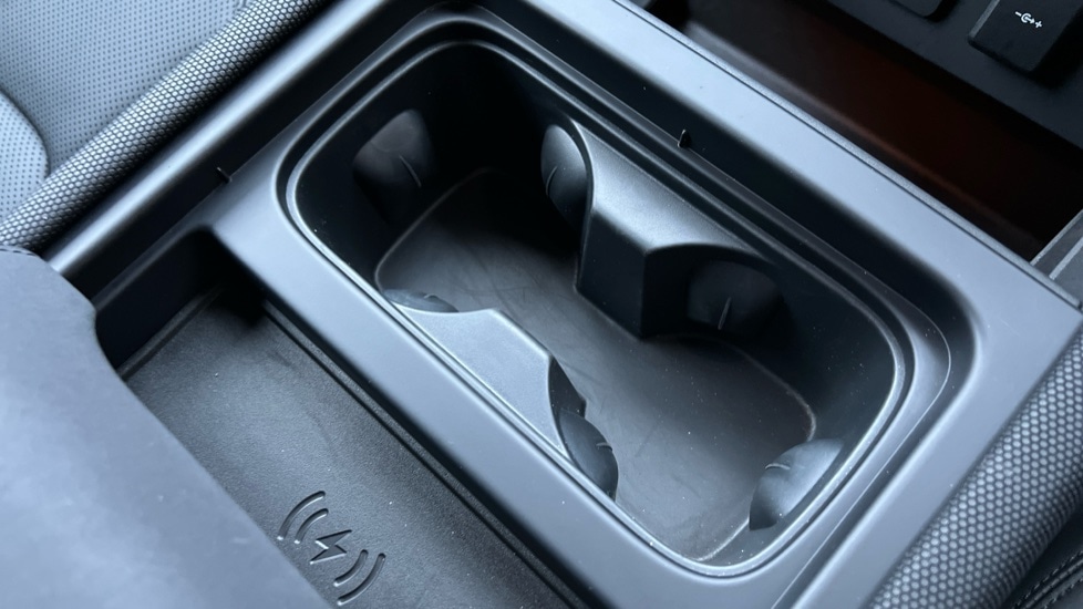 Used Land Rover Defender 2023 for sale - 76873079: Photo 50