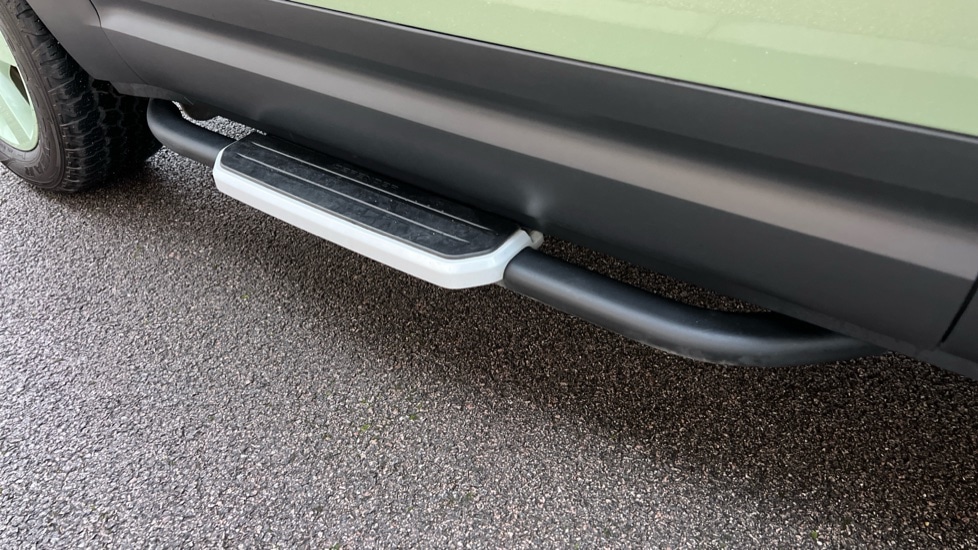 Used Land Rover Defender 2023 for sale - 76873079: Photo 55