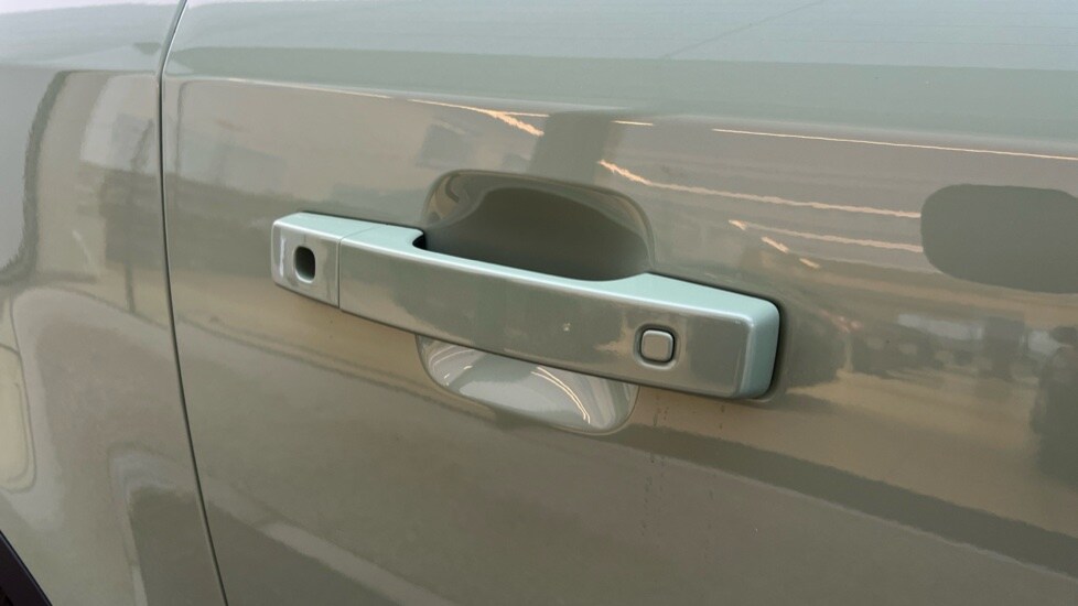 Used Land Rover Defender 2023 for sale - 76873079: Photo 56