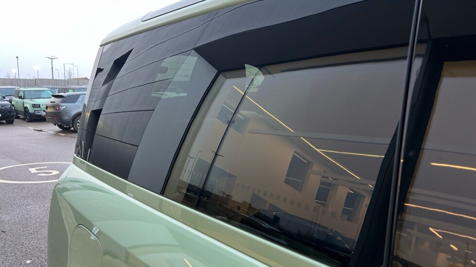 Used Land Rover Defender 2023 for sale - 76873079: Photo 57