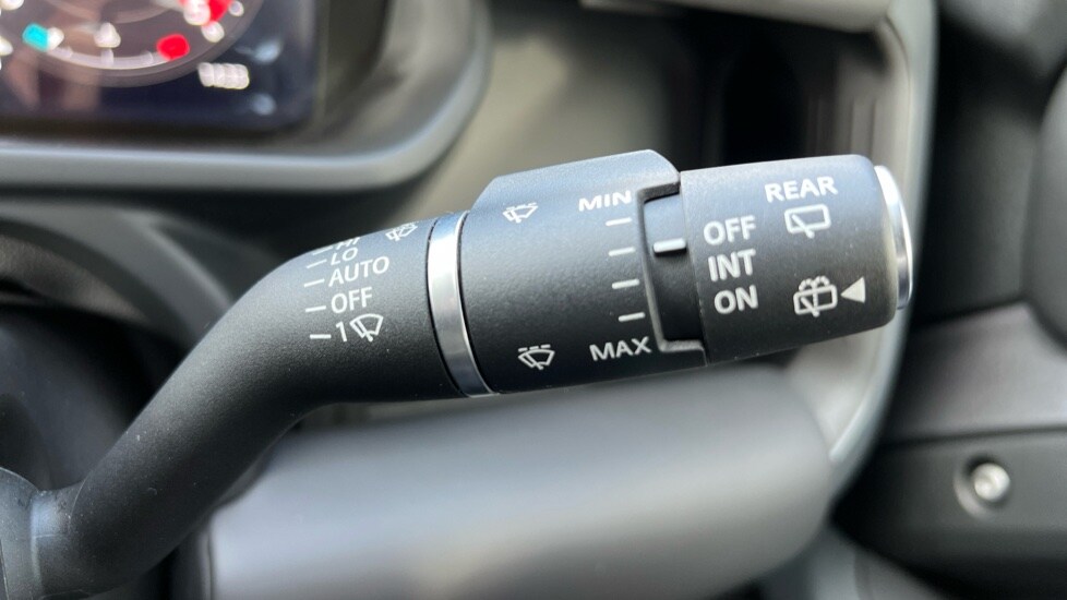 Used Land Rover Defender 2024 for sale - 76487394: Photo 37