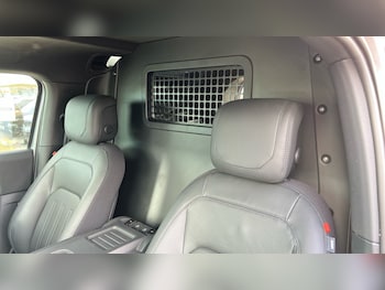Used Land Rover Defender 2024 for sale - 76487394: Photo