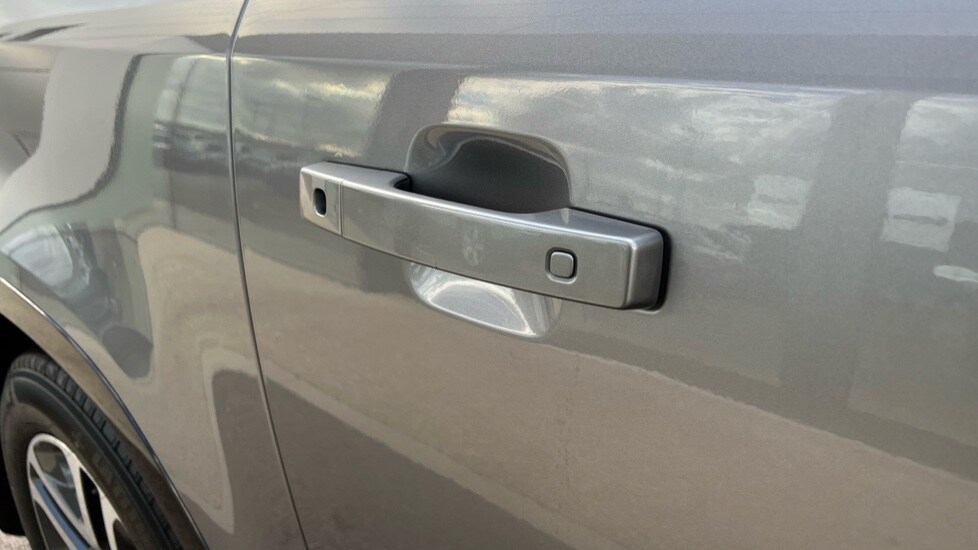 Used Land Rover Defender 2024 for sale - 76487394: Photo 50