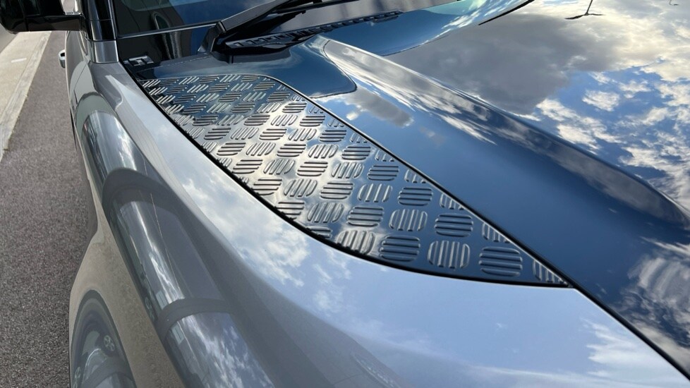 Used Land Rover Defender 2024 for sale - 76487394: Photo 52