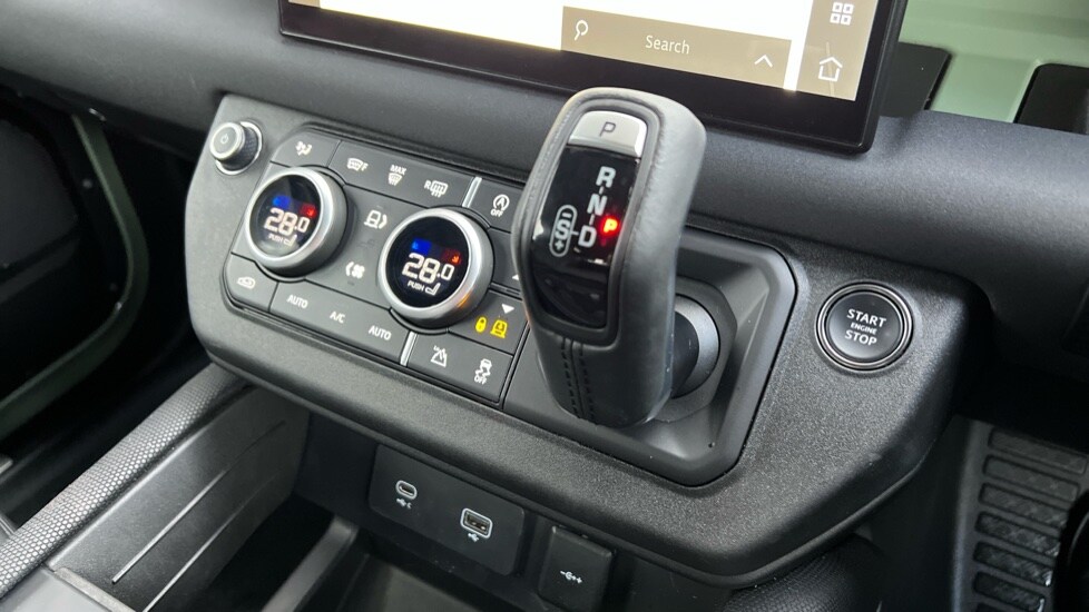 Used Land Rover Defender 2023 for sale - 77018310: Photo 13