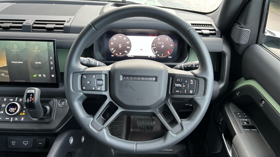 Used Land Rover Defender 2023 for sale - 77018310: Photo 15