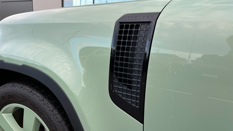 Used Land Rover Defender 2023 for sale - 77018310: Photo 20