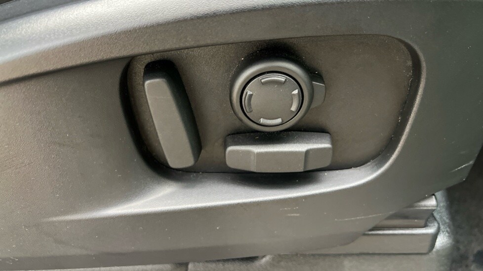 Used Land Rover Defender 2023 for sale - 77018310: Photo 22