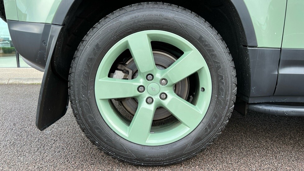 Used Land Rover Defender 2023 for sale - 77018310: Photo 31