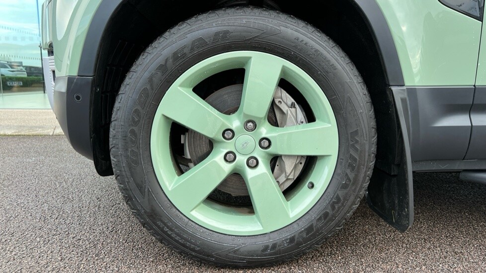 Used Land Rover Defender 2023 for sale - 77018310: Photo 32