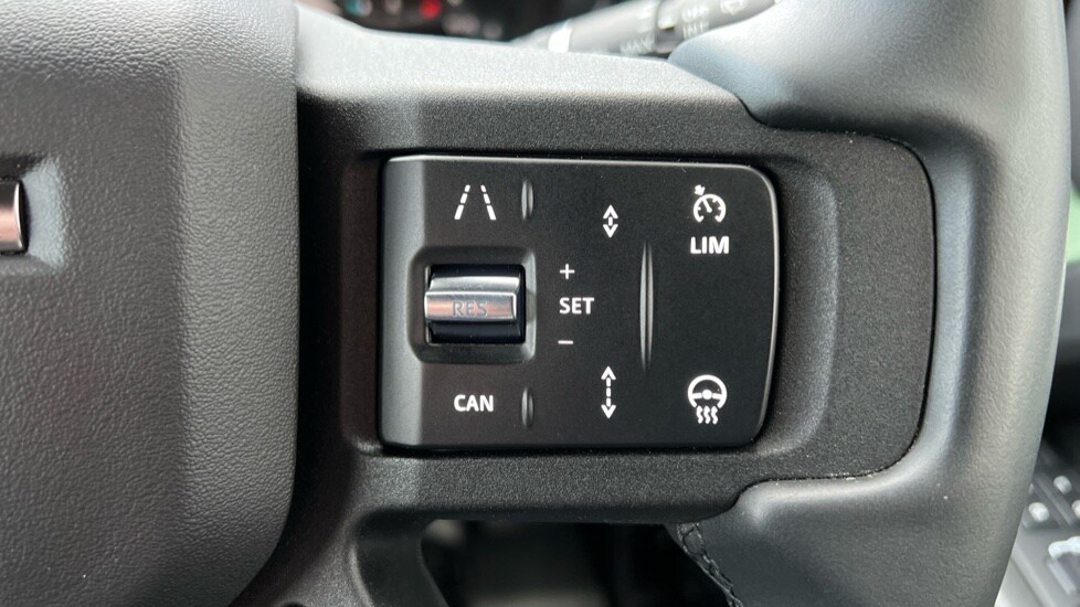 Used Land Rover Defender 2023 for sale - 77018310: Photo 38