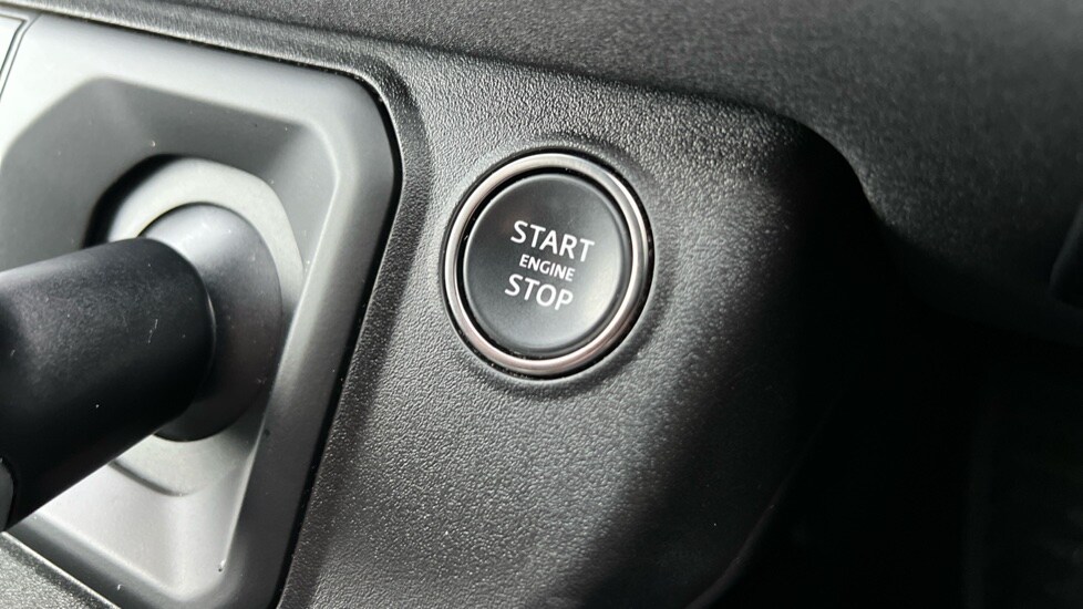 Used Land Rover Defender 2023 for sale - 77018310: Photo 41